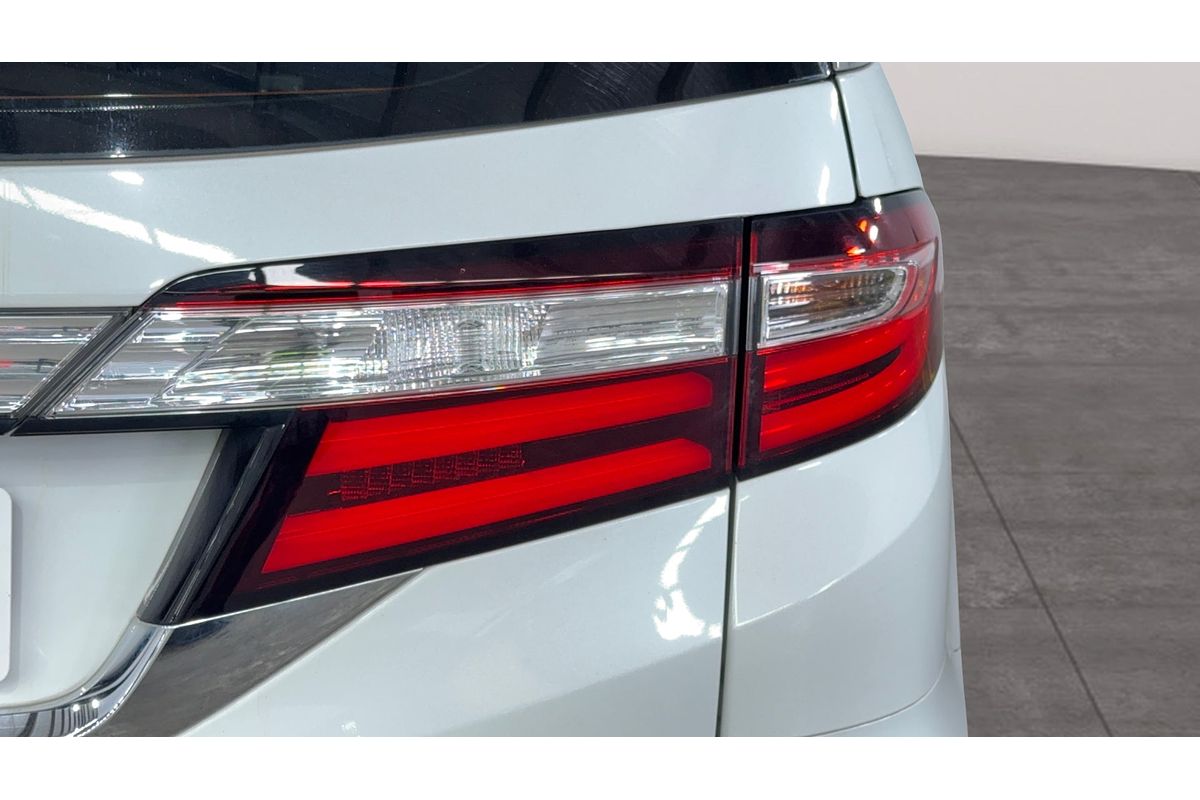 2015 Honda Odyssey VTi-L 5th Gen