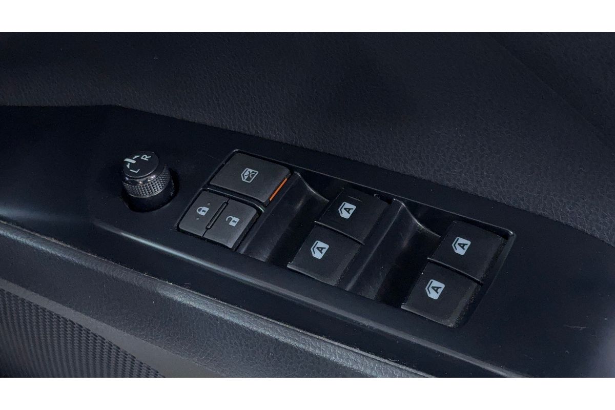 2018 Toyota Camry Ascent ASV70R