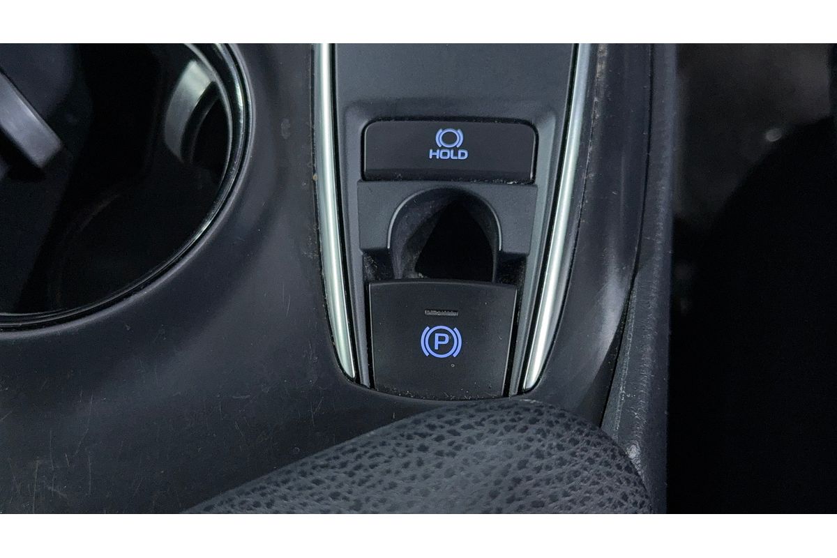 2018 Toyota Camry Ascent ASV70R