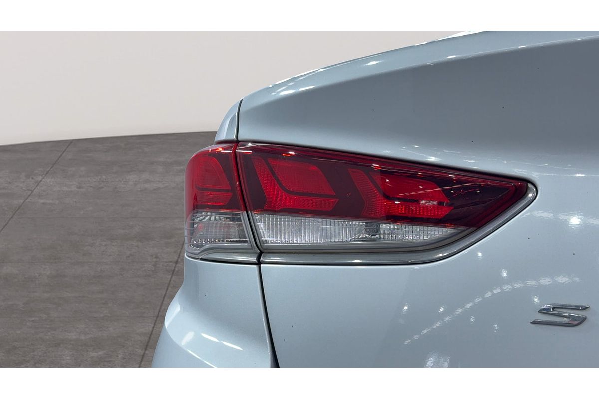 2018 Hyundai Sonata Active LF4