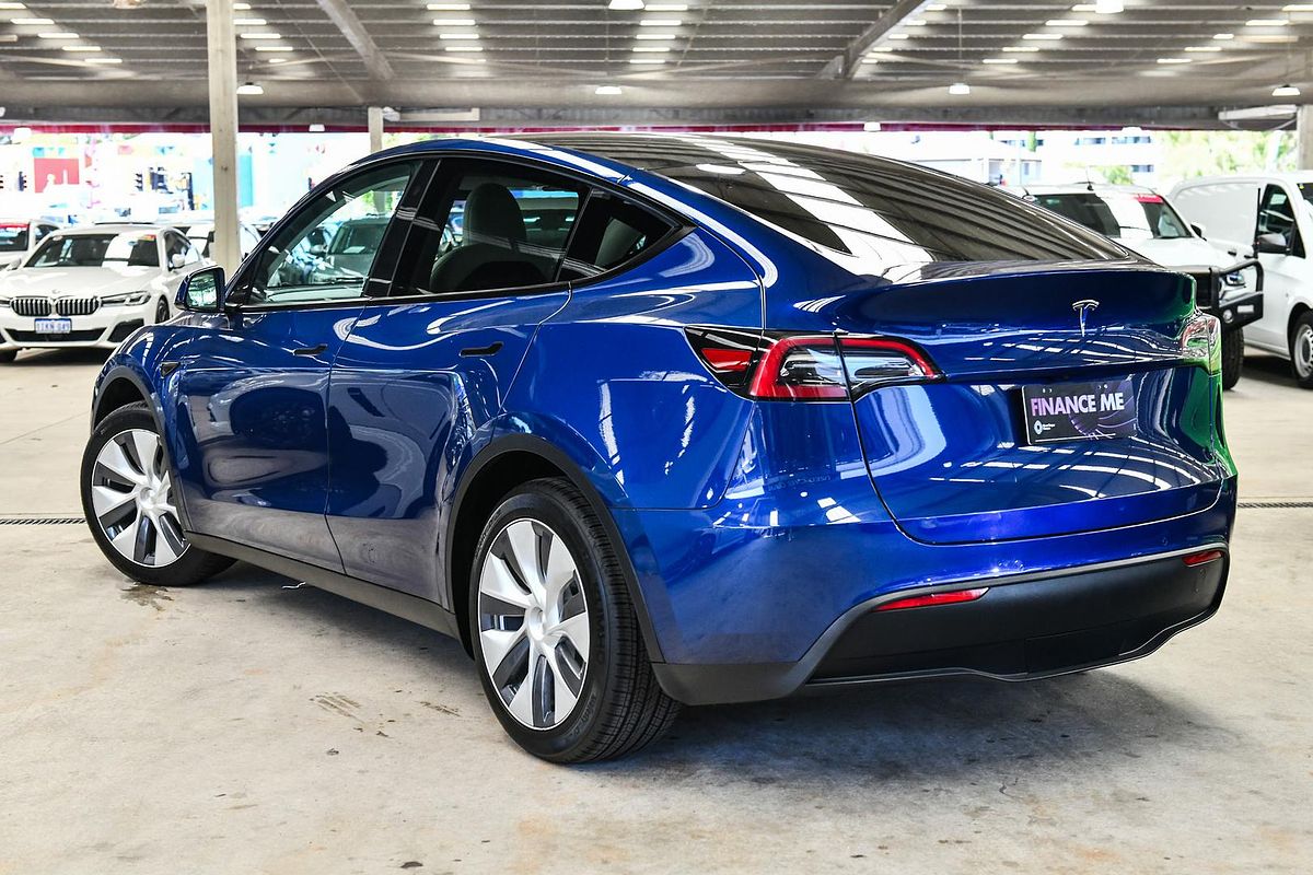 2022 Tesla Model Y Rear-Wheel Drive
