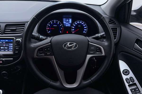 2017 Hyundai Accent Sport RB6