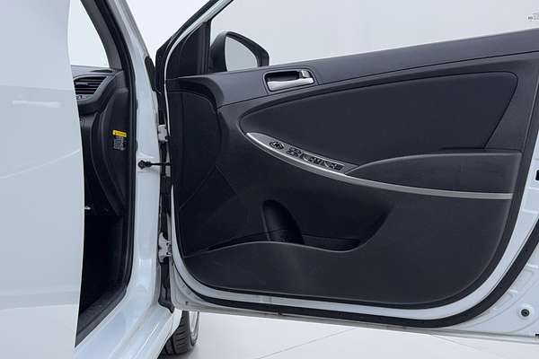 2017 Hyundai Accent Sport RB6