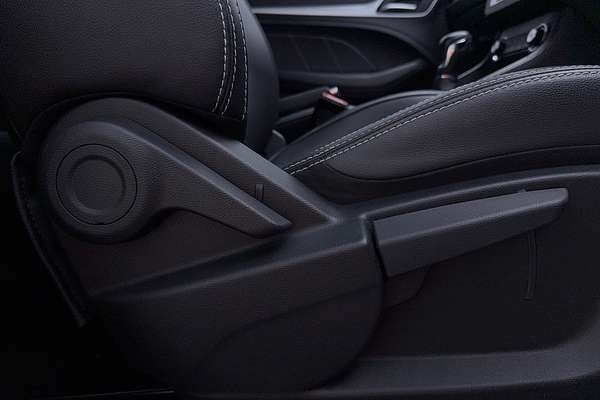 2023 MG ZS Excite AZS1