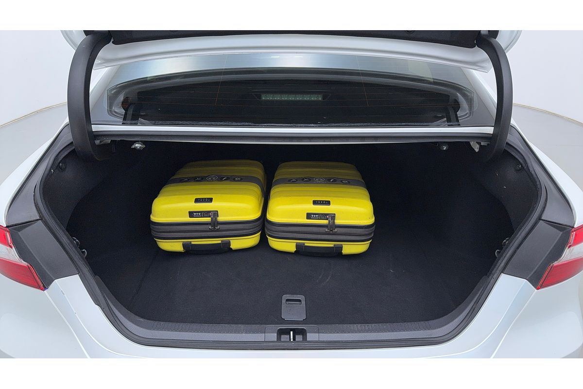 2019 Toyota Camry Ascent ASV70R