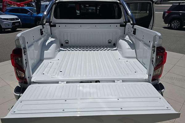 2024 Nissan Navara ST D23 4X4