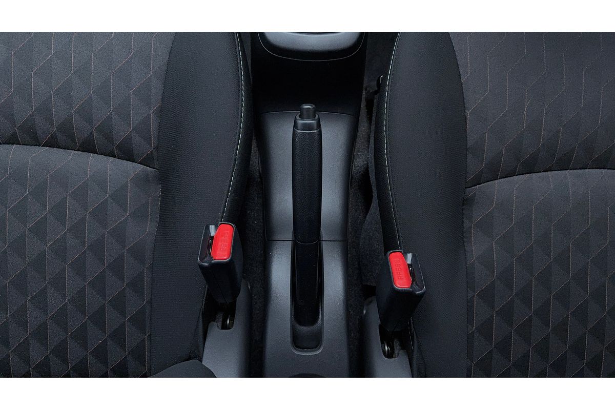 2021 Mitsubishi Mirage LS LB