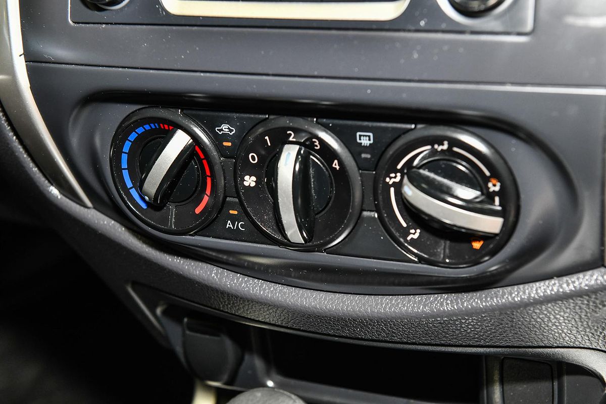 2019 Nissan Navara RX D23 Series 3 Rear Wheel Drive