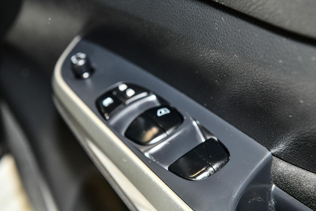 2019 Nissan Navara RX D23 Series 3 Rear Wheel Drive