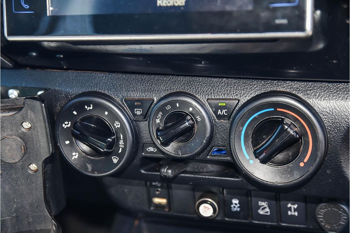 2020 Toyota Hilux SR GUN126R 4X4