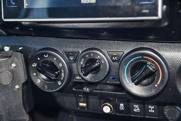 2020 Toyota Hilux SR GUN126R 4X4