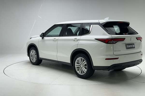 2024 Mitsubishi Outlander ES ZM