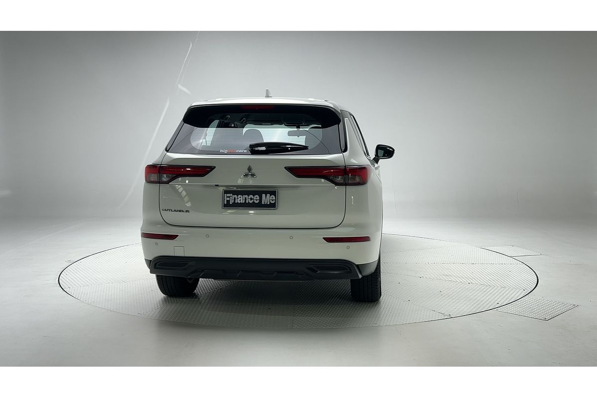 2024 Mitsubishi Outlander ES ZM