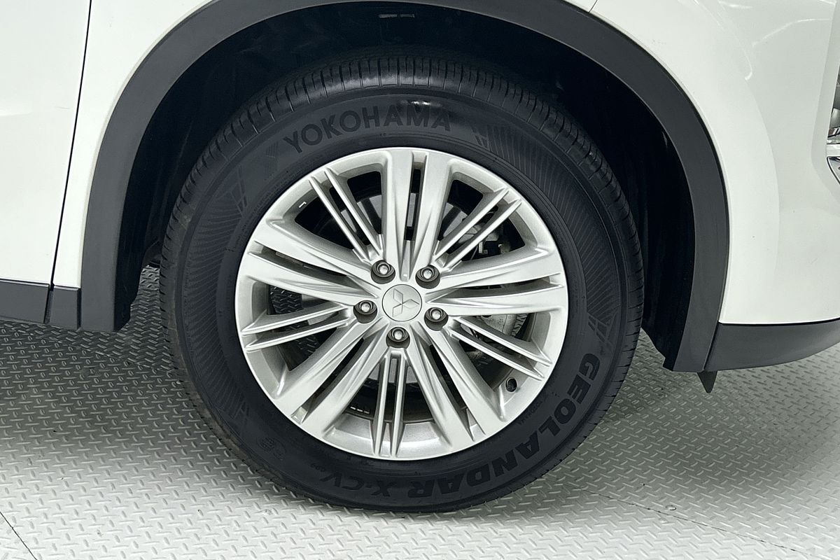 2024 Mitsubishi Outlander ES ZM