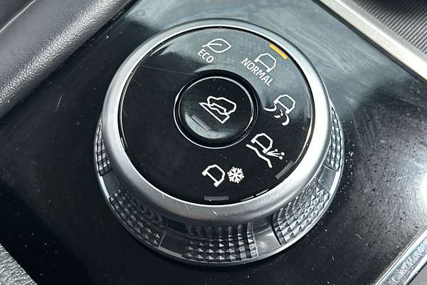 2024 Mitsubishi Outlander ES ZM