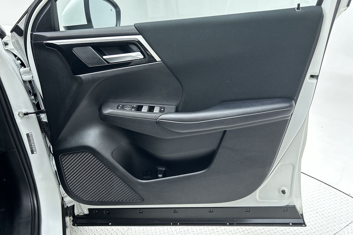 2024 Mitsubishi Outlander ES ZM