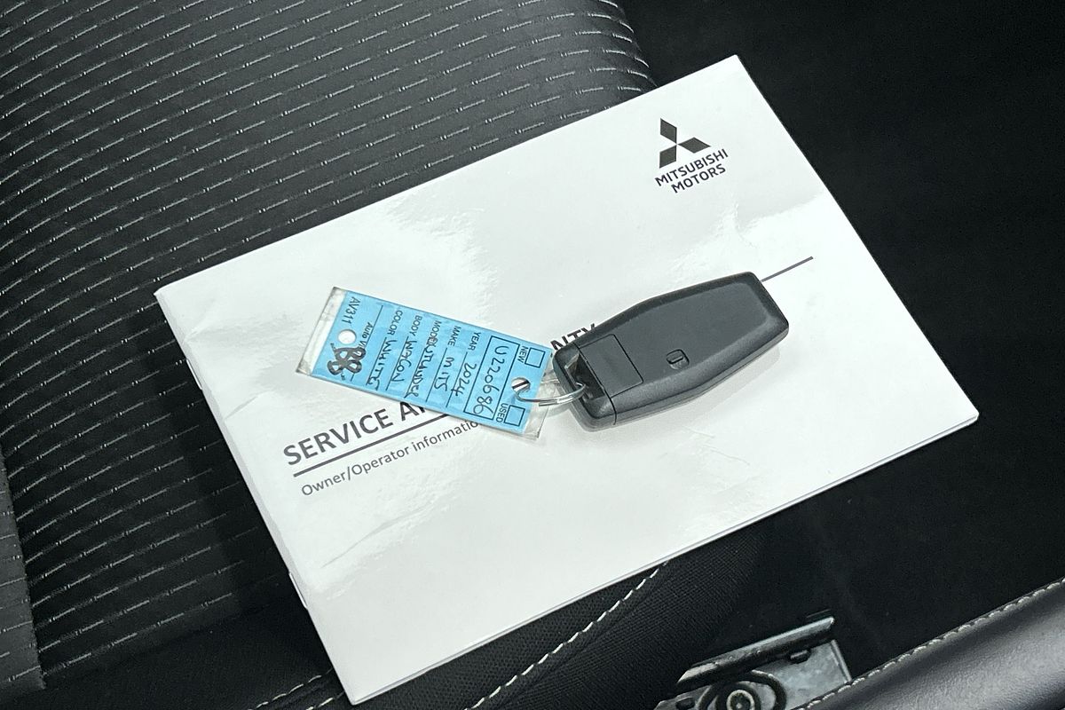 2024 Mitsubishi Outlander ES ZM