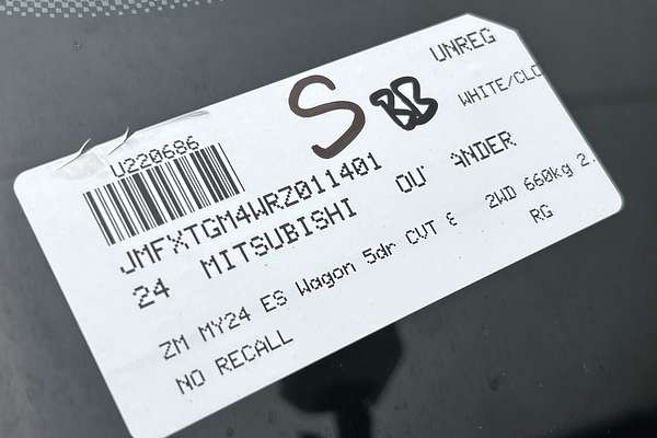 2024 Mitsubishi Outlander ES ZM