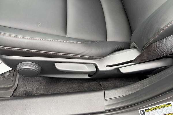 2025 Mazda 3 2.5 S Select Sport