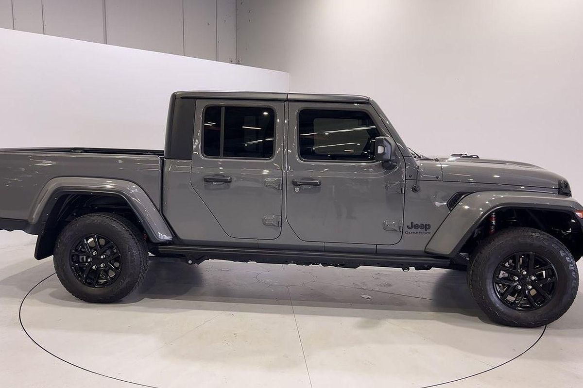 2022 Jeep Gladiator Night Eagle JT All Wheel Drive
