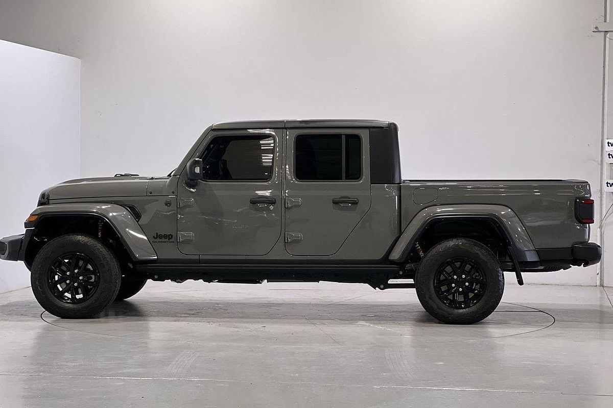 2022 Jeep Gladiator Night Eagle JT All Wheel Drive