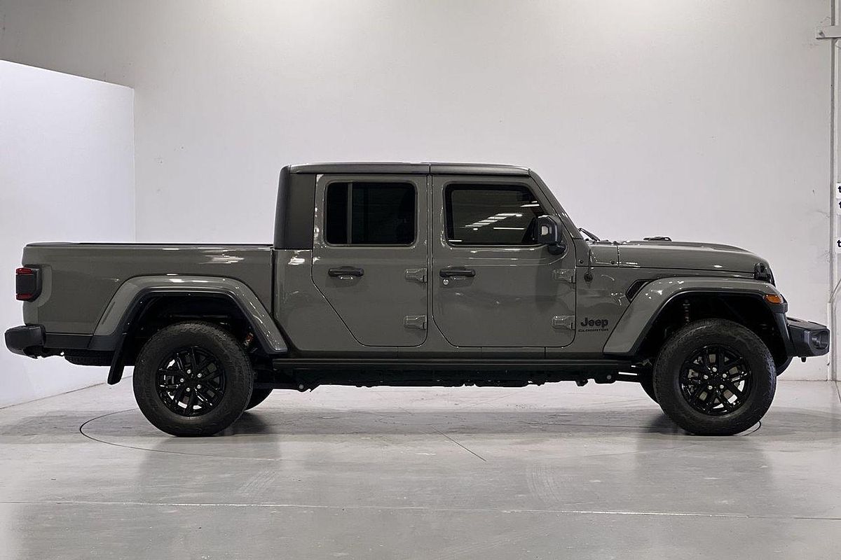 2022 Jeep Gladiator Night Eagle JT All Wheel Drive