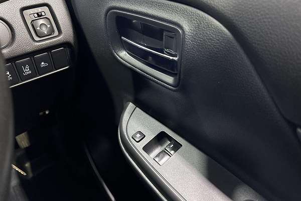 2020 Mitsubishi Triton GLX+ MR 4X4