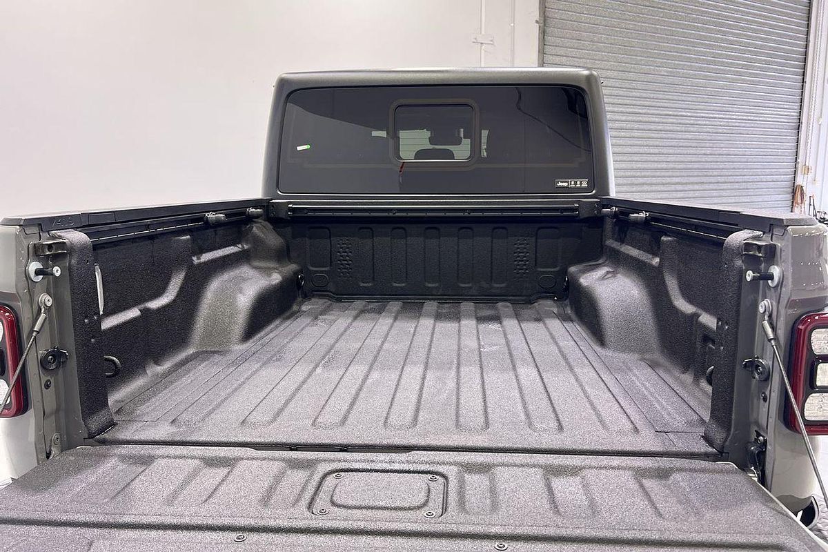 2022 Jeep Gladiator Night Eagle JT All Wheel Drive