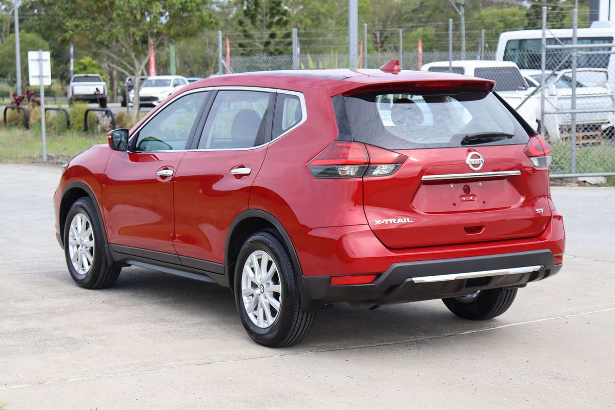 2025 Nissan X-TRAIL ST T33