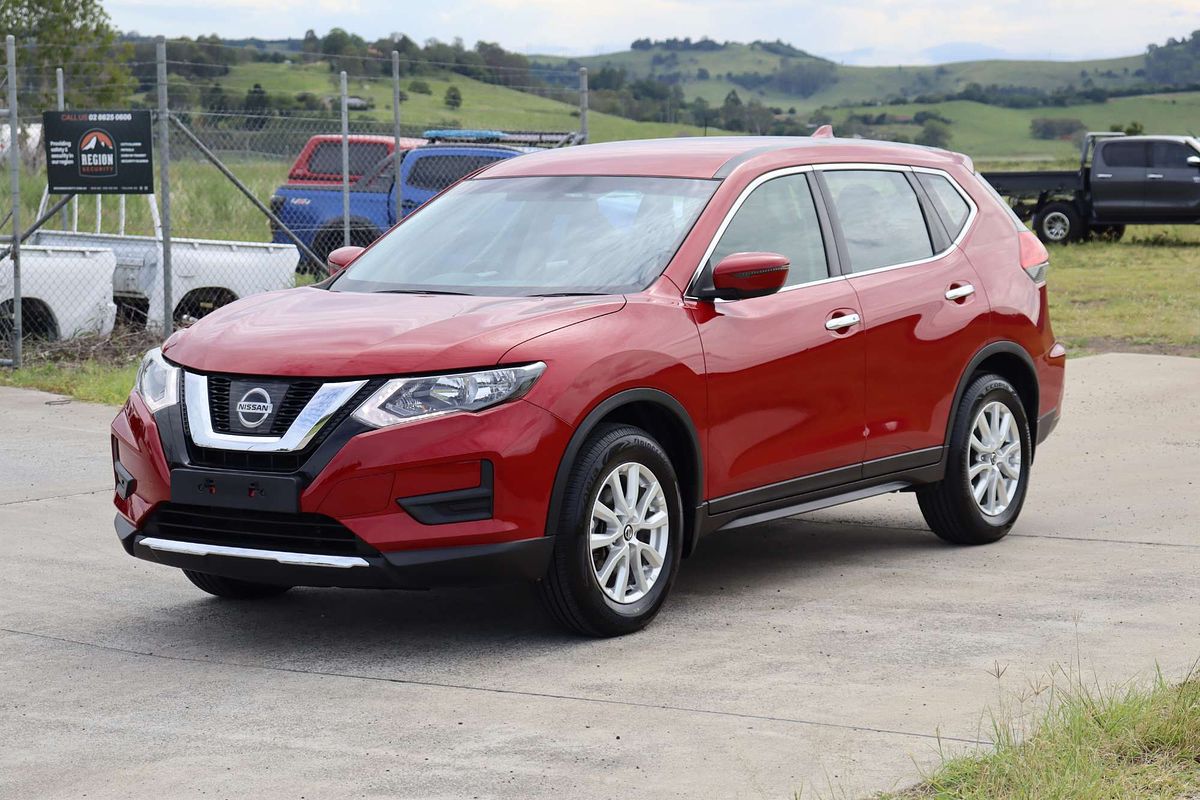 2025 Nissan X-TRAIL ST T33