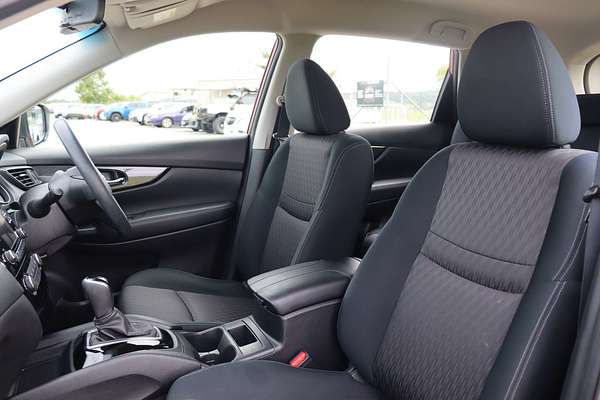 2025 Nissan X-TRAIL ST T33