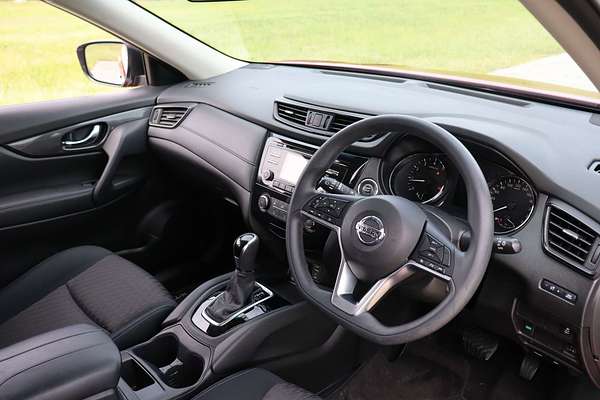 2025 Nissan X-TRAIL ST T33