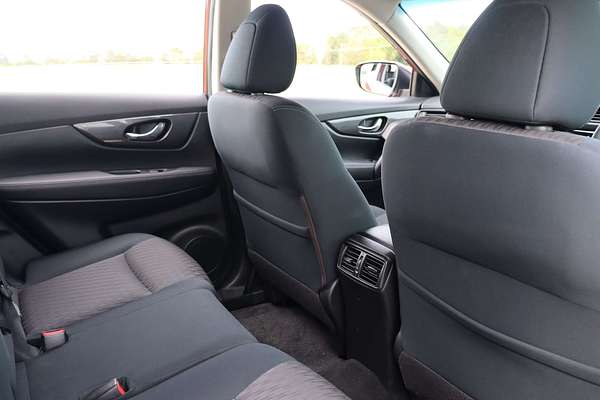 2025 Nissan X-TRAIL ST T33