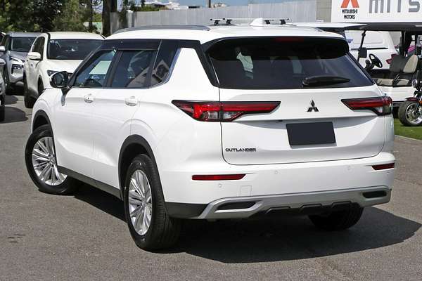2024 Mitsubishi Outlander LS ZM