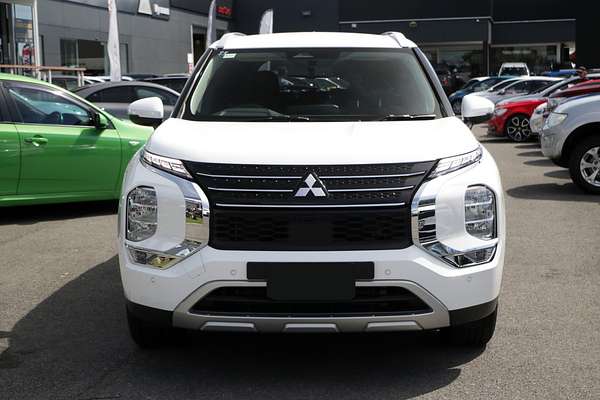 2024 Mitsubishi Outlander LS ZM