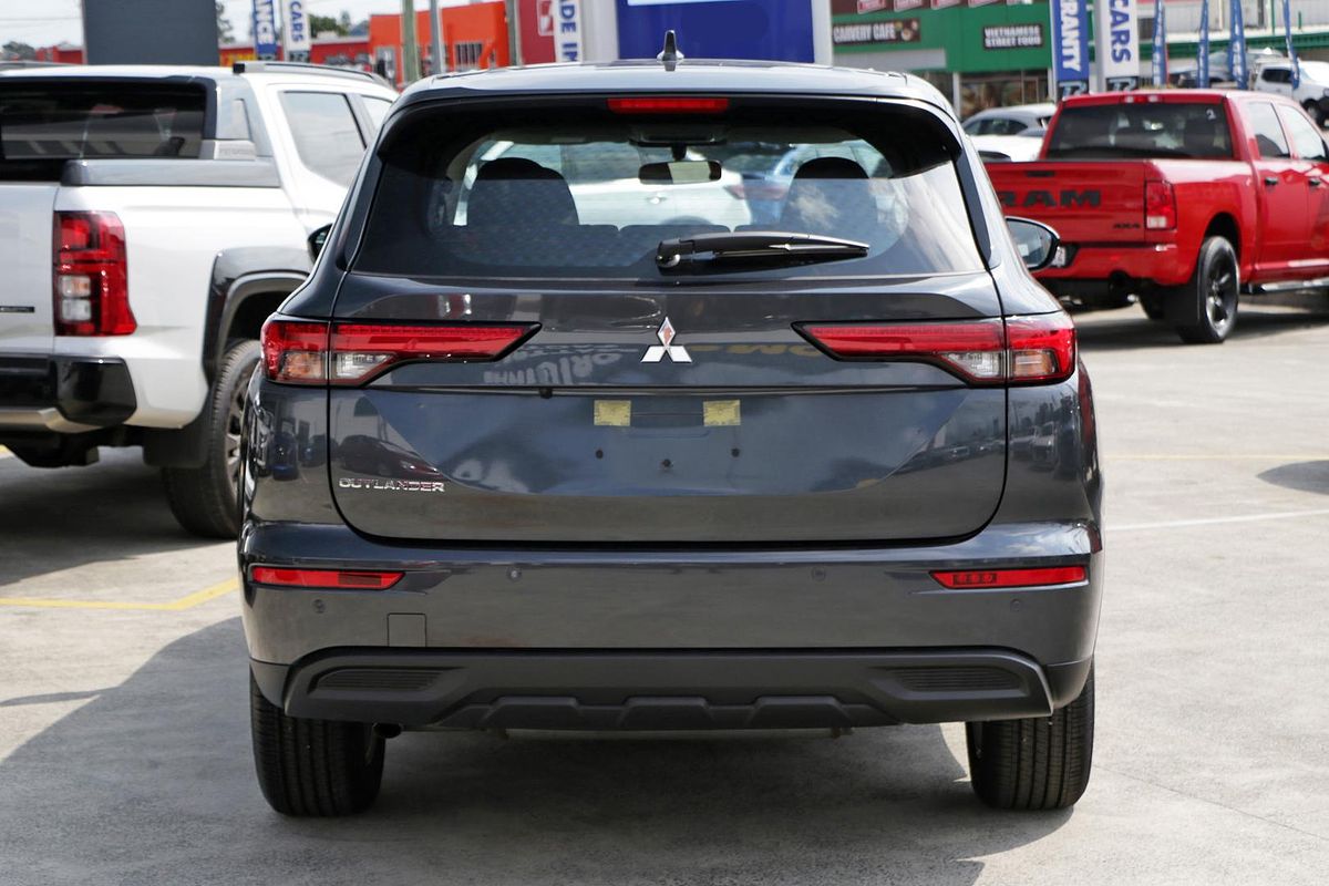 2024 Mitsubishi Outlander ES ZM