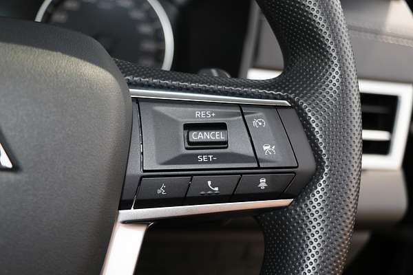 2024 Mitsubishi Outlander ES ZM