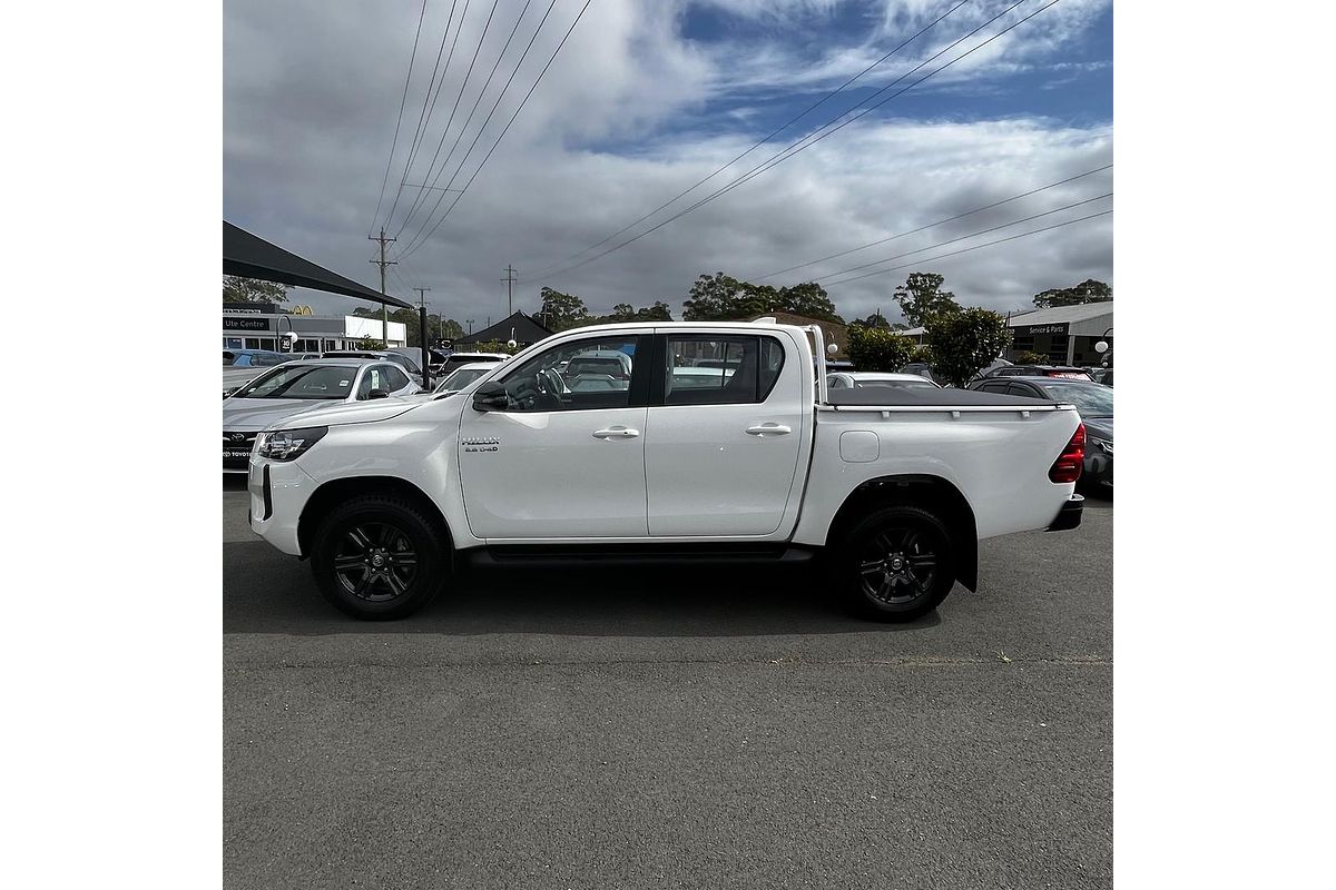 2025 Toyota Hilux SR 48V GUN126R 4X4