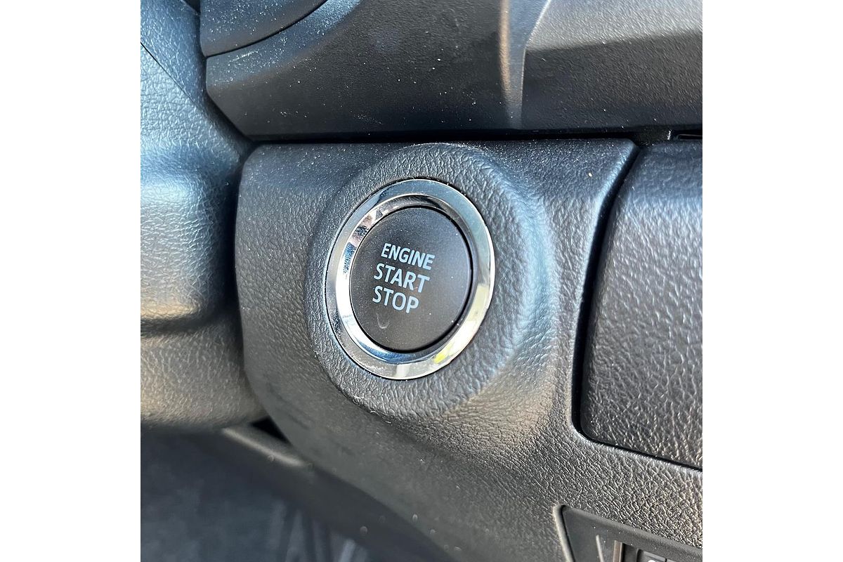 2025 Toyota Hilux SR 48V GUN126R 4X4