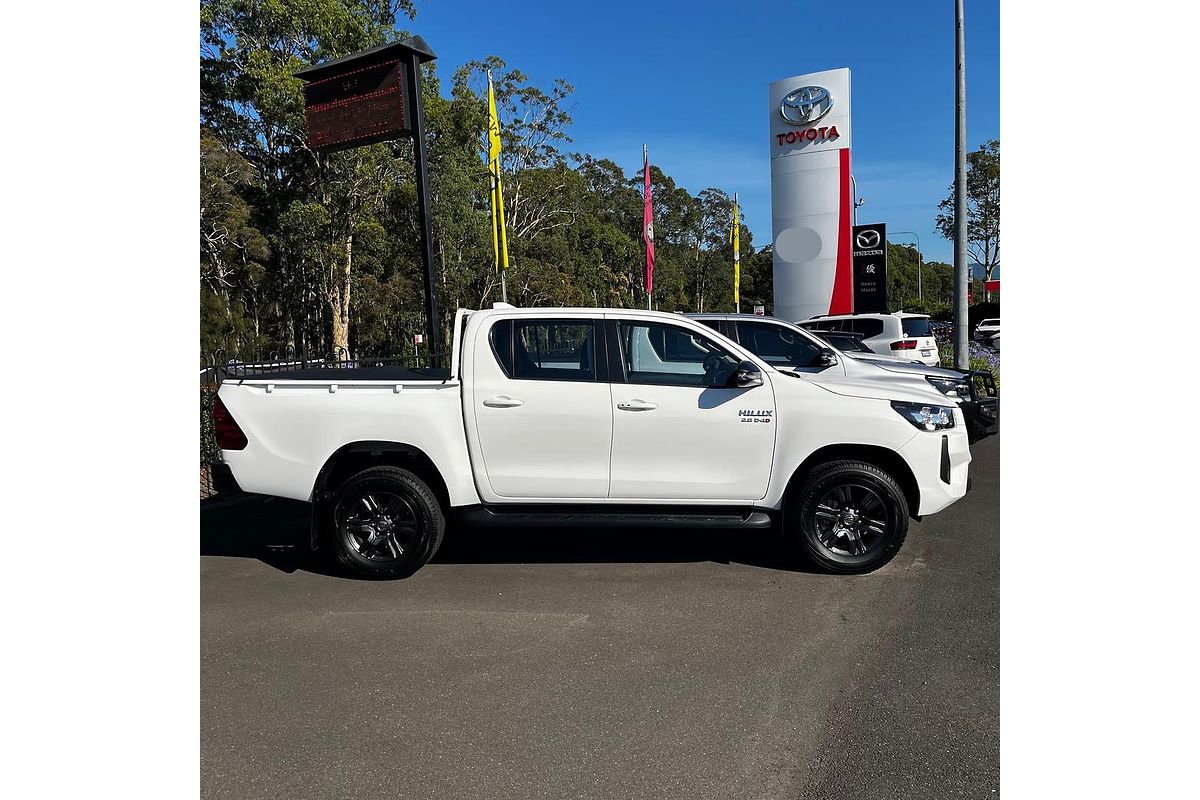 2025 Toyota Hilux SR 48V GUN126R 4X4