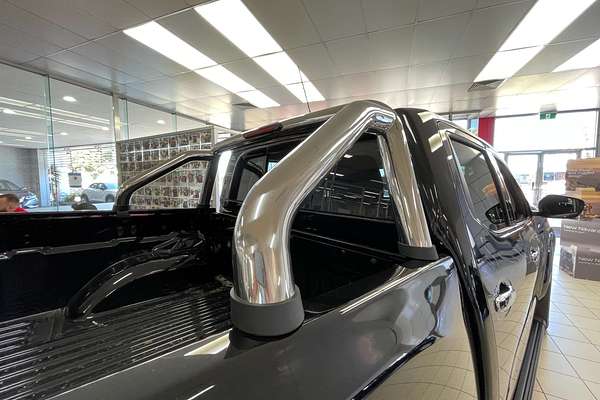 2025 Nissan Navara ST D23 4X4