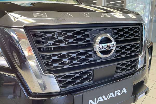 2025 Nissan Navara ST D23 4X4