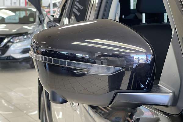 2025 Nissan Navara ST D23 4X4