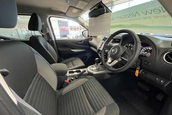 2025 Nissan Navara ST D23 4X4