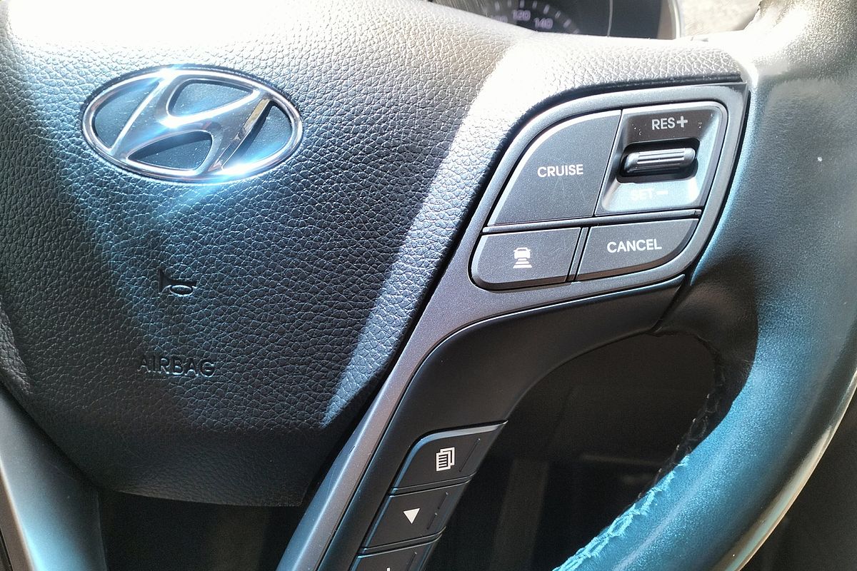 2017 Hyundai Santa Fe Highlander DM5 Series II