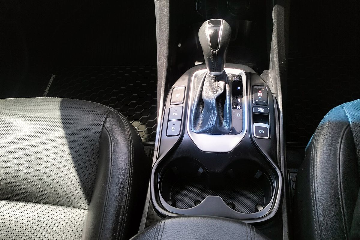 2017 Hyundai Santa Fe Highlander DM5 Series II