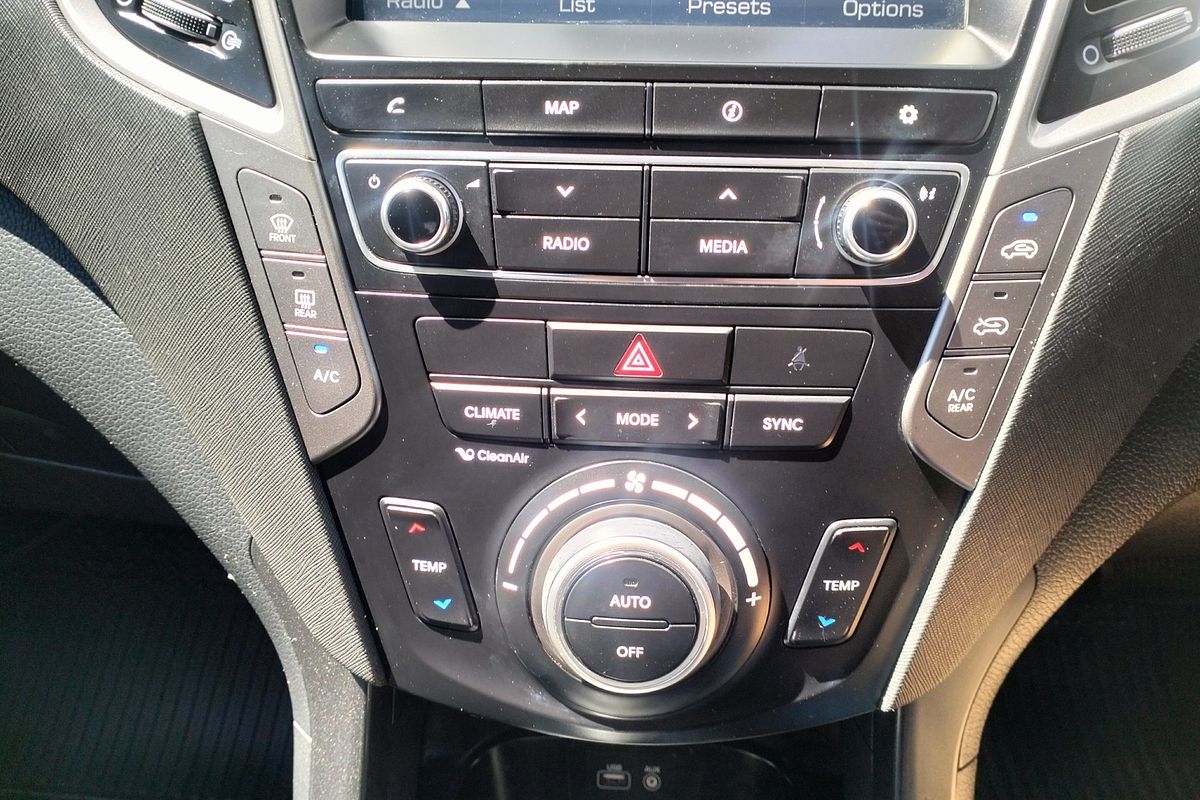 2017 Hyundai Santa Fe Highlander DM5 Series II