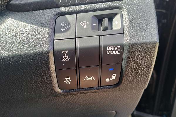 2017 Hyundai Santa Fe Highlander DM5 Series II