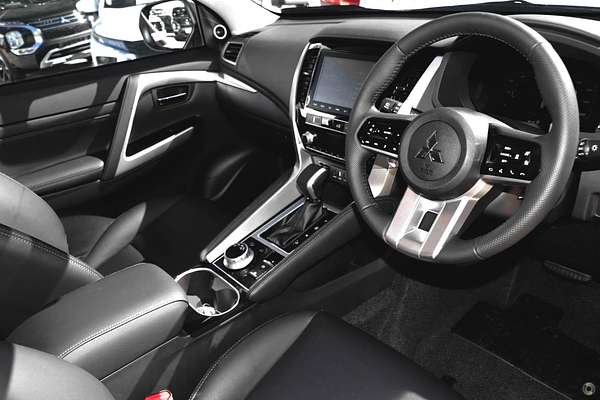 2025 Mitsubishi Pajero Sport Exceed QG