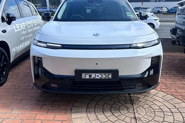 2025 Leapmotor B10 Design LR A12